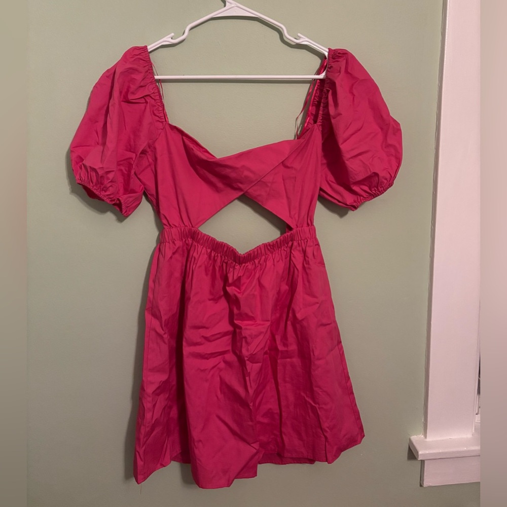 Le Lis Vibrant Pink Puff Dress